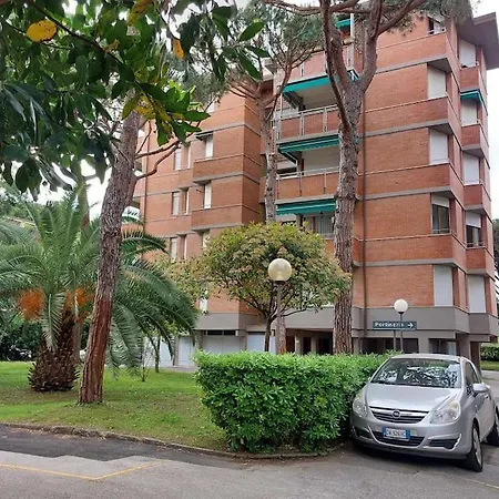 Διαμέρισμα Casa Giuliana Tra Pineta E Mare Βιαρέτζιο